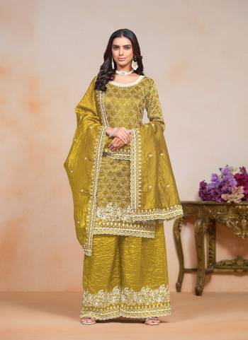 Garb These Beautiful Looking Fine Color Plazzo Suits.These Top And Dupatta Are Gold Crush And Bottom Gold Crush Fabricated.Its Beautified With Designer Embroidery Work.