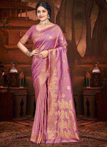 Looking These Fastive Wear Saree in Fine Colored.These Saree And Blouse is Fabricated On Silk.Its Beautified With Weavon Jacquard Jari Designer.