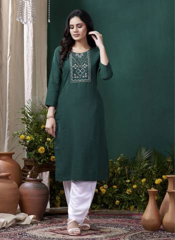 Grab These Beautiful Looking Readymade Kurti With Bottom.These Kurti Are Fabricated On Maaza Cotton And Rayon Botton.Its Beautified With Designer Hand Work With Pocket.