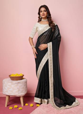 Looking These Party Wear Saree in Fine Colored.These Saree Are Organza And Blouse is Mono Banglori Fabricated.Its Beautified With Designer Embroidery Work Border And Blouse.