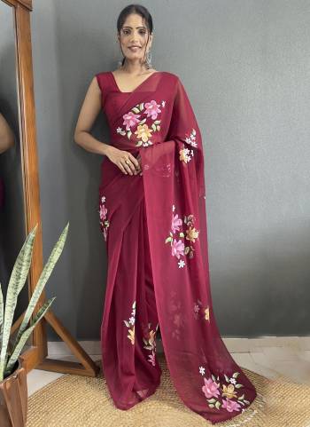 Looking These Ready To Wear Saree in Fine Colored.These Saree Are Faux Georgette And Blouse is Fabricated On Faux Georgette.Its Beautified With Designer Hand Printed Work.