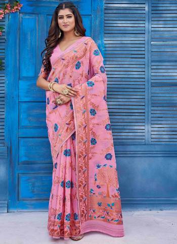 Attrective Look These Party Wear Saree in Fine Colored.These Saree And Blouse is Fabricated On Linen.Its Beautified With Wevon Jacquard Designer.