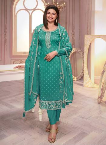 Garb These Party Wear Salwar Suits in Fine Colored Pair With Dupatta.These Top Are Silk Georgette And Dupatta Are Fabricated On Chinon Pair With Santoon Bottom.Its Beautified With Designer Printed With Embroidery Work