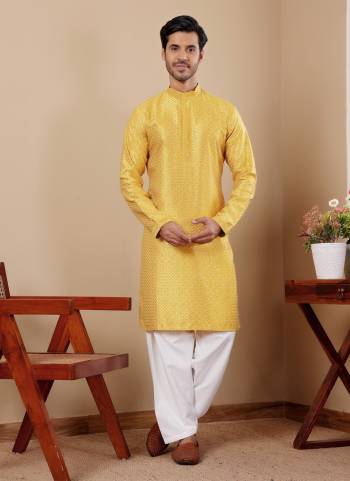 For A festive Wear,Grab These Readymade Kurta With Payjama in Fine Colored.These Kurta is Fabricated On Viscose And Art Silk Bottom With Designer Chikankari Embroidery Work.Buy Now.