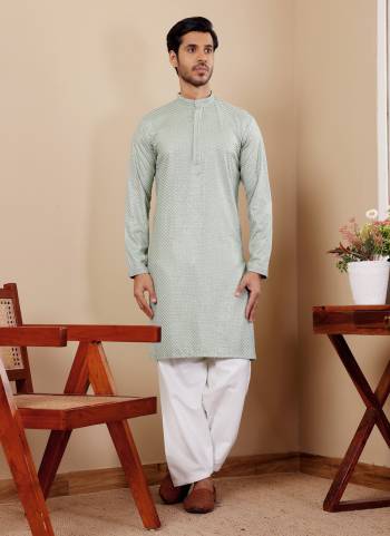 For A festive Wear,Grab These Readymade Kurta With Payjama in Fine Colored.These Kurta is Fabricated On Viscose And Art Silk Bottom With Designer Chikankari Embroidery Work.Buy Now.