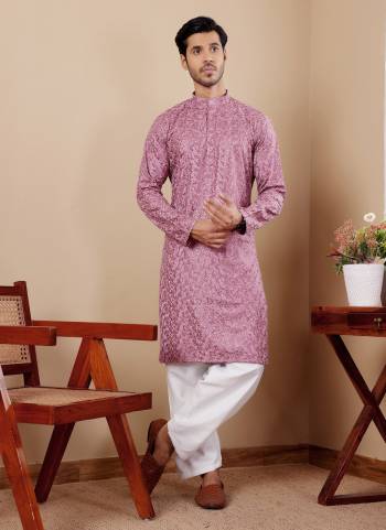 For A festive Wear,Grab These Readymade Kurta With Payjama in Fine Colored.These Kurta is Fabricated On Viscose And Art Silk Bottom With Designer Chikankari Embroidery Work.Buy Now.