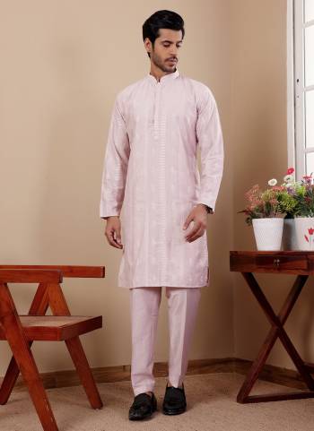 For A festive Wear,Grab These Readymade Kurta With Payjama in Fine Colored.These Kurta is Fabricated On Silk And Art Silk Bottom With Designer Embroidery Work.Buy Now.