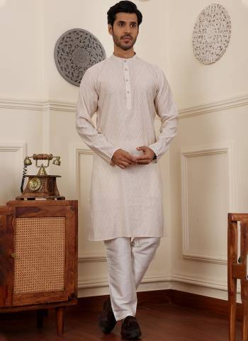 For A festive Wear,Grab These Readymade Kurta Payjama in Fine Colored.These Kurta is Fabricated On Modal Silk And Art Silk Bottom With Wevon Jacquard Designer.Buy Now.