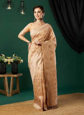 Attrective These Saree in Fine Colored Pair With Blouse.These Saree and Blouse Are Fabricated On Linen.Its Beautified With Wevon Jacquaed Designer.