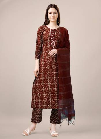 Attrective These Beautiful Looking Readymade Suits.These Top And Bottom is Fabricated On Rayon And Silk Blend Dupatta.Its Beautified With Designer Printed With Embroidery Work .