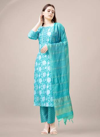 Attrective These Beautiful Looking Readymade Suits.These Top And Bottom is Fabricated On Rayon And Silk Blend Dupatta.Its Beautified With Designer Printed With Embroidery Work .