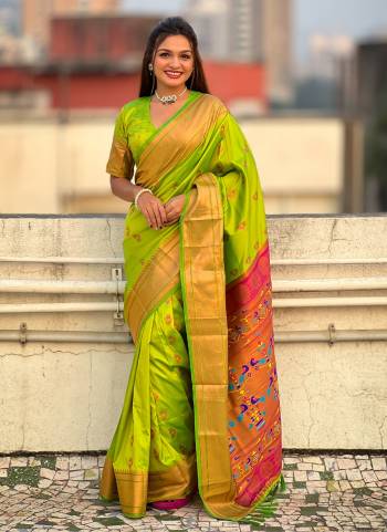 Attrective These Party Wear Saree in Fine Colored.These Saree And Blouse is Fabricated On Soft Silk.Its Beautified With Weaving Jacquard Nath Meenakari Designer.