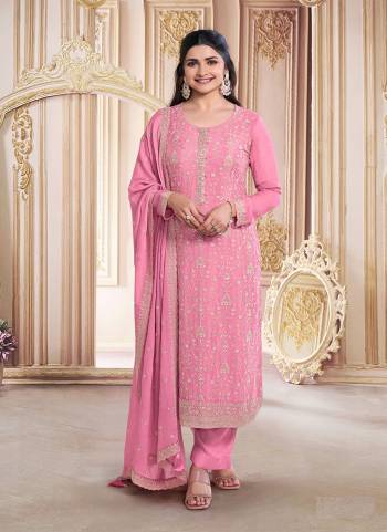 Looking These Designer Suit in Fine Colored Pair With Bottom And Dupatta.These Top Are Georgette And Dupatta Are Fabricated On Georgette Pair With Santoon Bottom.Its Beautified With Santoon Inner.Its Beautified With Heavy Designer Thread,Sequance Embroidery Work.