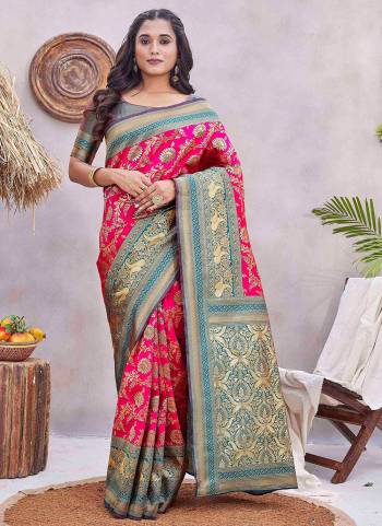 Looking These Saree in Fine Colored.These Saree And Blouse Is Silk Blend Fabricated.Its Beautified With Wevon Jacquard Designer.