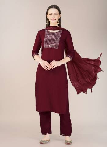 Garb These Beautiful Looking Readymade Suits.These Top And Bottom is Fabricated On Cotton Blend And Silk Blend Dupatta.Its Beautified With Designer Embroidery Work .