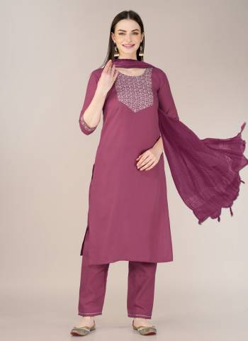 Garb These Beautiful Looking Readymade Suits.These Top And Bottom is Fabricated On Cotton Blend And Silk Blend Dupatta.Its Beautified With Designer Embroidery Work .