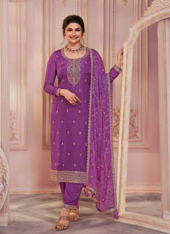 Garb These Designer Suit in Fine Colored Pair With Bottom And Dupatta.These Top Are Georgette And Dupatta Are Fabricated On Chiffon Pair With Santoon Bottom.Its Beautified With Santoon Inner.Its Beautified With Heavy Designer Embroidery Work.