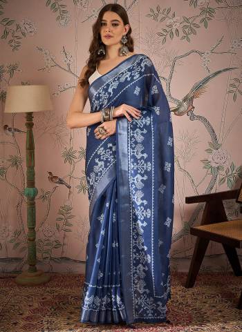 Looking These Saree in Fine Colored.These Saree And Blouse Is Linen Blend Fabricated.Its Beautified With Digital Printed Designer.