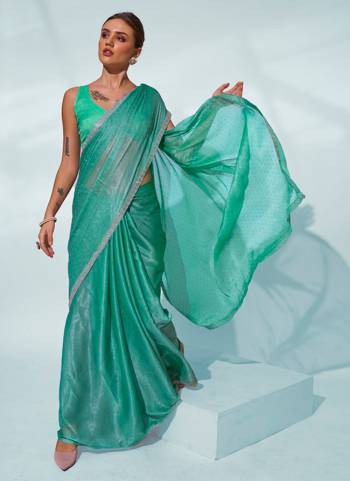 Attrctive These Fancy Saree in Fine Colored.These Saree Are Chiffon And Blouse is Fabricated On Art Silk Pair.Its Beautified With Solid Disigner.