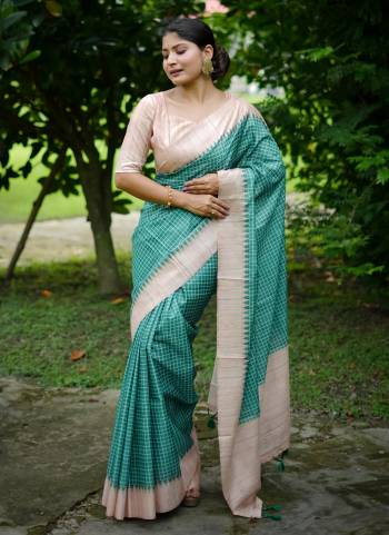 Attrective These Party Wear Saree in Fine Colored.These Saree And Blouse is Fabricated On Tussar Silk.Its Beautified With Wevon Kantha Lining Designer With Cheks Printed.