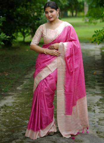 Attrective These Party Wear Saree in Fine Colored.These Saree And Blouse is Fabricated On Tussar Silk.Its Beautified With Wevon Kantha Lining Designer With Cheks Printed.