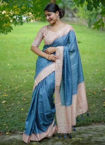 Attrective These Party Wear Saree in Fine Colored.These Saree And Blouse is Fabricated On Tussar Silk.Its Beautified With Wevon Kantha Lining Designer With Cheks Printed.