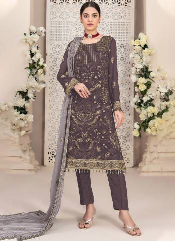 Garb These Designer Suit in Fine Colored Pair With Bottom And Dupatta.These Top Are Georgette And Dupatta Are Fabricated On Georgette Pair With Santoon Bottom.Its Beautified With Santoon Inner.Its Beautified With Heavy Designer Embroidery Work.