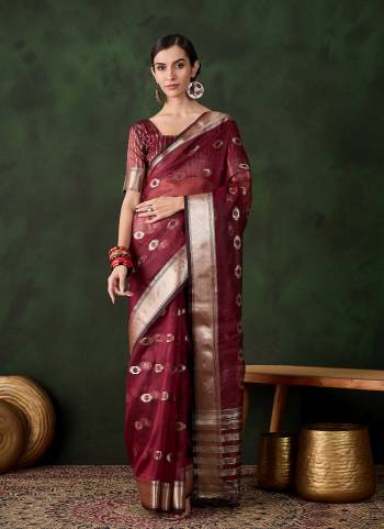 Looking These Party Wear Saree in Fine Colored.These Saree And Blouse Is Kadi Organza Fabricated.Its Beautified With Wevon Jacquard Designer.