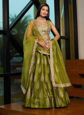 A Designer Look,Grab These  Lehenga Choli in Fine Colored.These Lehenga And Blouse Are Art Silk And Dupatta Are Fabricated On Net.Its Beautified With Designer Embroidery Work.