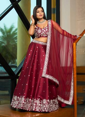 A Designer Look,Grab These  Lehenga Choli in Fine Colored.These Lehenga And Blouse Are Art Silk And Dupatta Are Fabricated On Net.Its Beautified With Designer Embroidery Work.