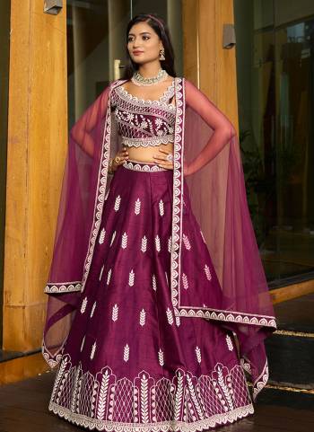 A Designer Look,Grab These  Lehenga Choli in Fine Colored.These Lehenga And Blouse Are Art Silk And Dupatta Are Fabricated On Net.Its Beautified With Designer Embroidery Work.