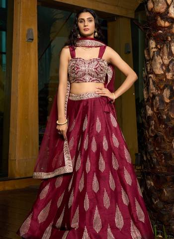 A Designer Look,Grab These  Lehenga Choli in Fine Colored.These Lehenga And Blouse Are Art Silk And Dupatta Are Fabricated On Net.Its Beautified With Designer Embroidery Work.