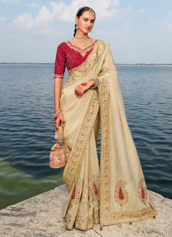 Looking These Traditional Party Wear Saree With Blouse in Fine Colored.These Saree Are Crepe With Blouse Fabricated On Spain Silk.Its Beautified Heavy Designer Hand Work.