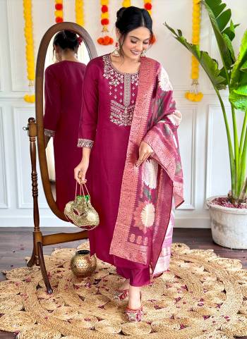 Attrective These Suit in Fine Colored Pair With Bottom And Dupatta.These Top And Bottom Are Fabricated On Viscose Chanderi Pair With Jacquard Silk Dupatta.Its Beautified With Designer Embroidery Work .