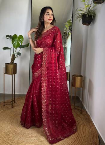 Looking These Party Wear Saree in Fine Colored.These Saree Are Jimmy Choo And Blouse is Mono Diamond Silk Fabricated.Its Beautified With Designer Thread,Sequance Embroidery Work.