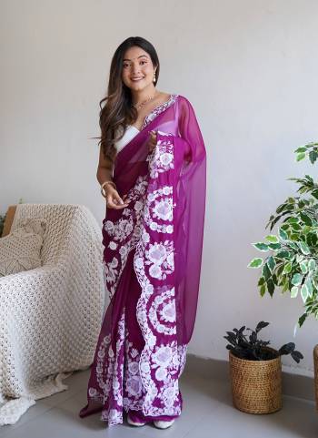 Looking These Party Wear Saree in Fine Colored.These Saree Are Thai Organza Silk And Blouse is Ultra Satin Fabricated.Its Beautified With Heavy Thread Embroidery,Cut Dana Work With Printed Blouse.