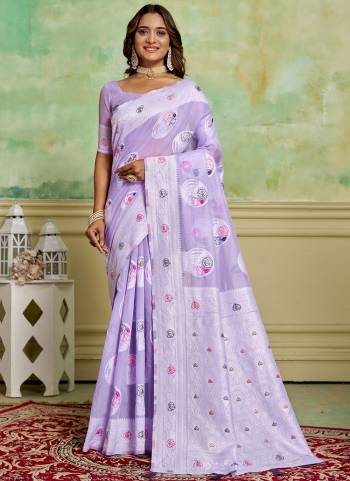 Grab These Saree in Fine Colored Pair With Blouse.These Saree and Blouse Are Fabricated On Cotton.Its Beautified With Wevon Thread Designer.