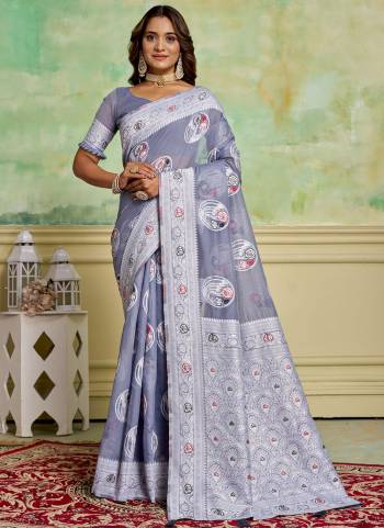 Grab These Saree in Fine Colored Pair With Blouse.These Saree and Blouse Are Fabricated On Cotton.Its Beautified With Wevon Thread Designer.