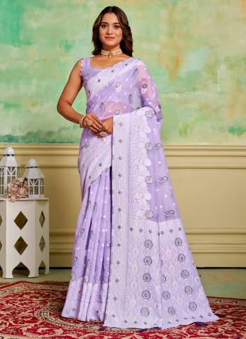 Grab These Saree in Fine Colored Pair With Blouse.These Saree and Blouse Are Fabricated On Cotton.Its Beautified With Wevon Thread Designer.