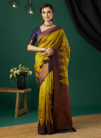 Looking These Party Wear Saree in Fine Colored Pair With Blouse.These Saree and Blouse Are Fabricated On Banarasi Silk.Its Beautified With Wevon Jari Designer.