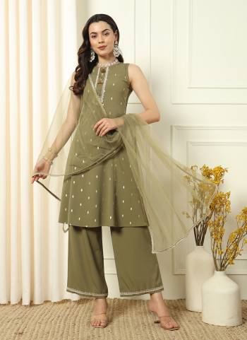 Garb These Beautiful Looking Readymade Suits.These Top And Bottom Are Crepe And Dupatta Are Net Fabricated.Its Beautified With Disigner Embroidery Work.