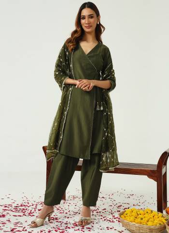 Garb These Beautiful Looking Readymade Suits.These Top And Bottom Are Silk Blend And Dupatta Are Art Silk Fabricated.Its Beautified With Disigner Embroidery Work.