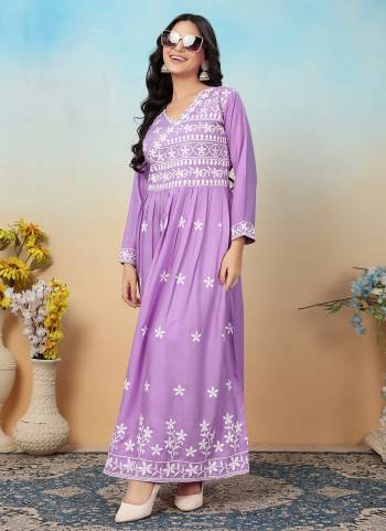 Looking These Beautiful Looking Readymade Long Kurti With Pant.These Long Kurti And Pant is Fabricated On Rayon.Its Beautified With Designer Chikankari Embroidery Work.