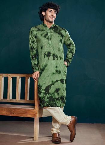 For A festive Wear,Grab These Readymade Kurta With Payjama in Fine Colored.These Kurta is Fabricated On Viscose And Art Silk Payjama With Designer Sequance Embroidery Work.Buy Now.