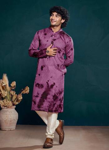 For A festive Wear,Grab These Readymade Kurta With Payjama in Fine Colored.These Kurta is Fabricated On Viscose And Art Silk Payjama With Designer Sequance Embroidery Work.Buy Now.