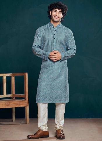 For A festive Wear,Grab These Readymade Kurta With Payjama in Fine Colored.These Kurta is Fabricated On Viscose And Art Silk Payjama With Designer Sequance Embroidery Work.Buy Now.