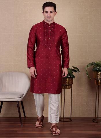 For A festive Wear,Grab These Readymade Kurta With Payjama in Fine Colored.These Kurta Are Jacquard Silk And Payjama is Fabricated On Art Silk With Wevon Designer Mirror Embroidery Work.Buy Now.