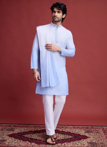 For A Festive Wear,Grab These Readymade Kurta With Dupatta Pair in Fine Colored.These Kurta And Dupatta Are Rayon Fabricated on Pair.Its Beautified With Reall Mirror Work.