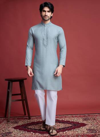 For A festive Wear,Grab These Readymade Kurta in Fine Colored.These Kurta is Faibricated On Viscose With Designer Mirror Work. Buy Now.