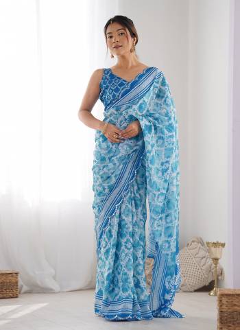 Garb These Party Wear Saree in Fine Colored.These Saree And Blouse is Chinon Fabricated.Its Beautified With Designer Digital Printed With Mirror Cut Work.